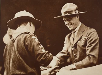 Prins Edward met de hoofdscout van Wales, 1926